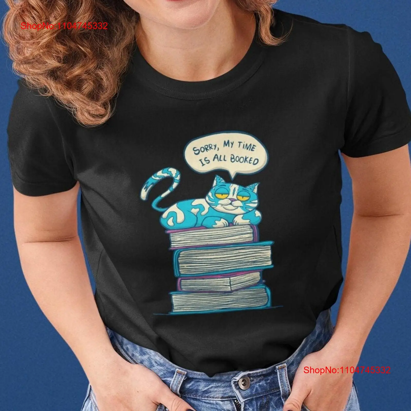 Vintage Fashion Knitwear Book - T Shirt Women Cat with Books