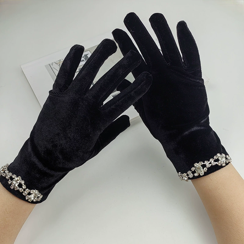 Women Elegant Diamonds Beaded  - Vintage Fashion Photographers ulasan dan harga