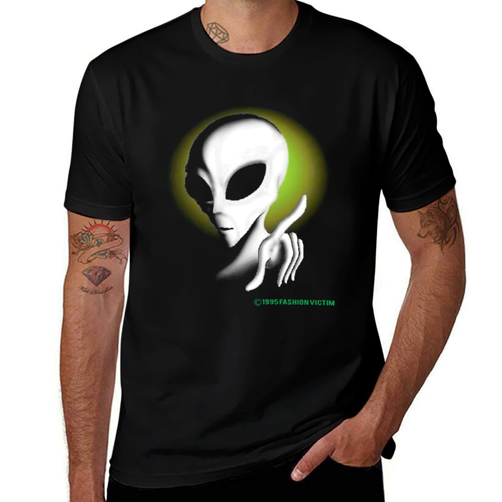 1995 ALIEN Vintage Glow In The - Vintage Fashion Victim Shirt ulasan dan harga